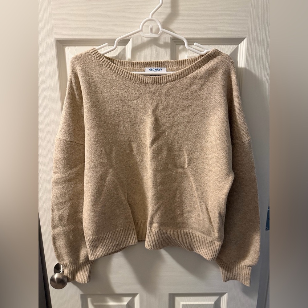 Old Navy Women's Beige Crew Neck Sweater